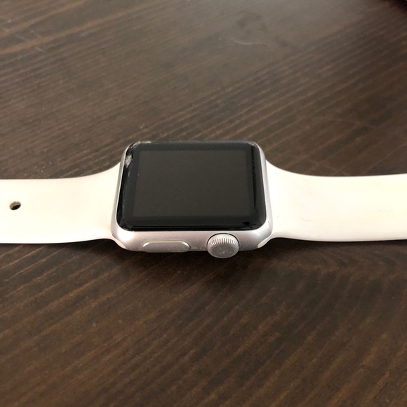 Apple Watch Series 2 - Picture 2 of 4